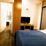 Hotel Iride Suite & Breakfast- Ideale Per Famiglie E Coppie